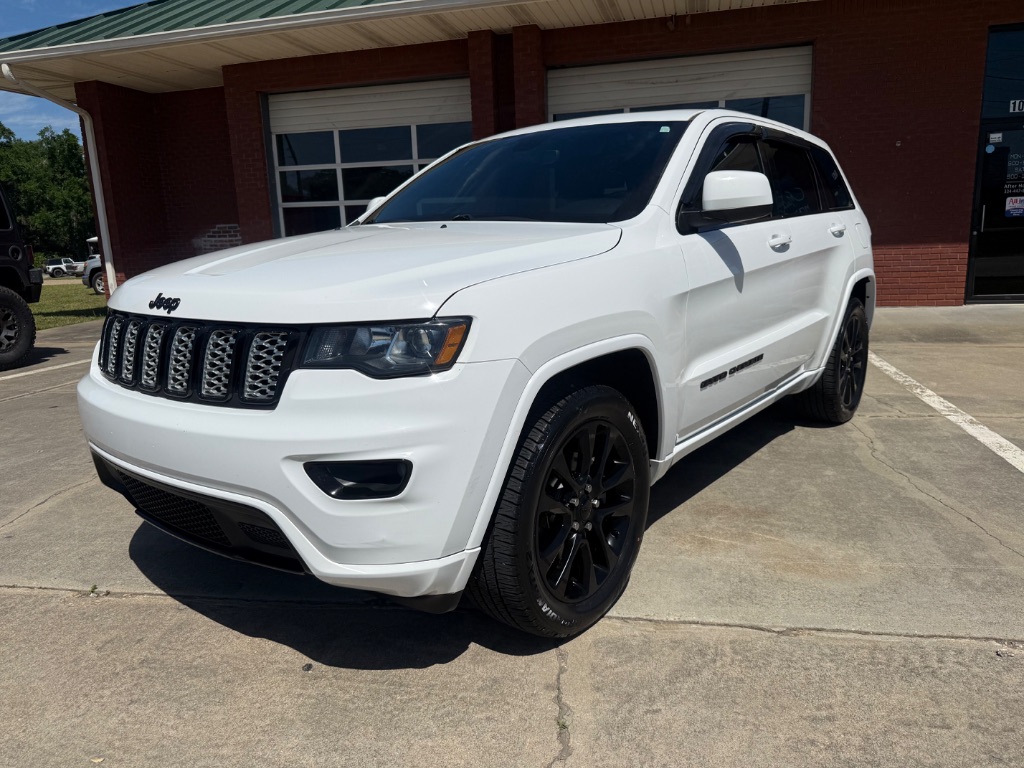 2020 Jeep Grand Cherokee Altitude's photo