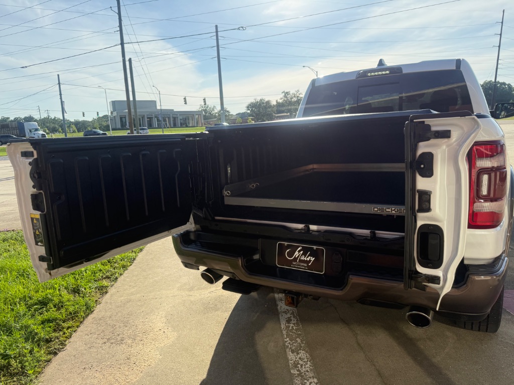 2022 RAM Ram 1500 Pickup Longhorn - Photo 17