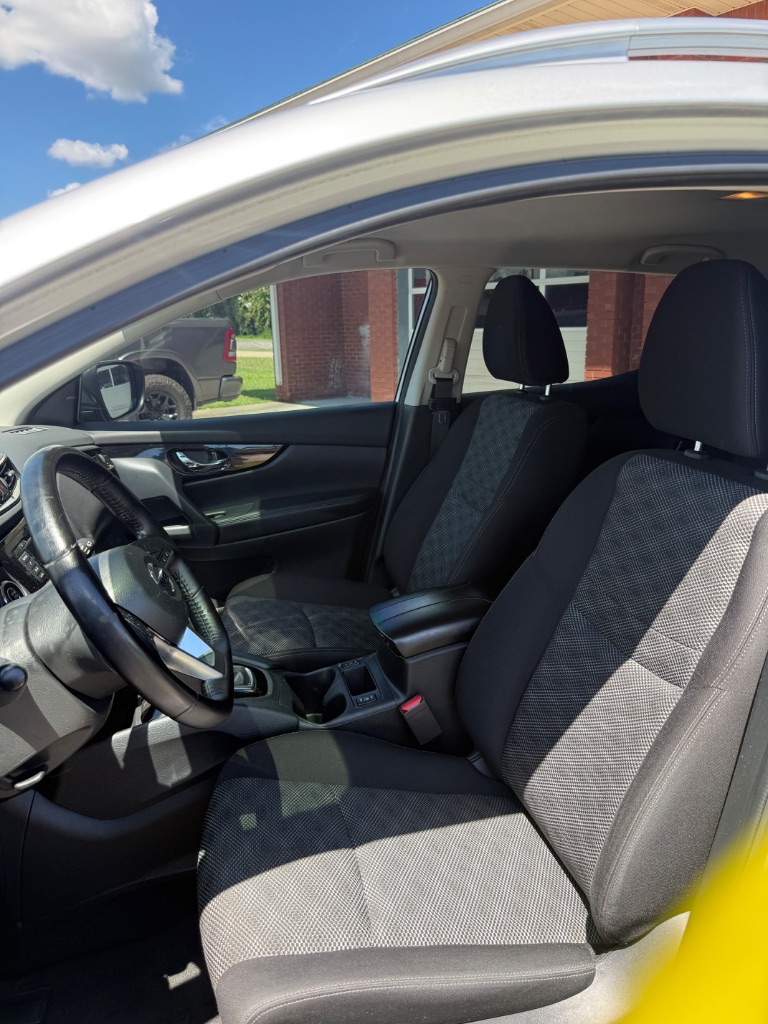 2021 Nissan Rogue Sport SV - Photo 9