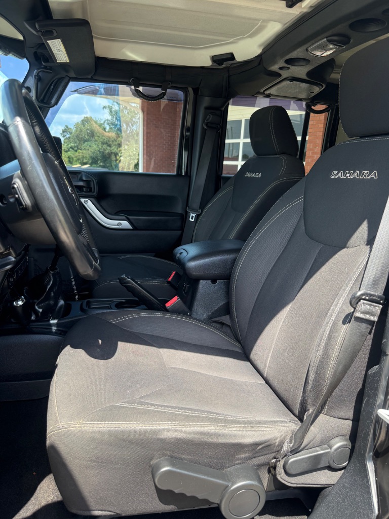 2016 Jeep Wrangler Unlimited Sahara - Photo 9