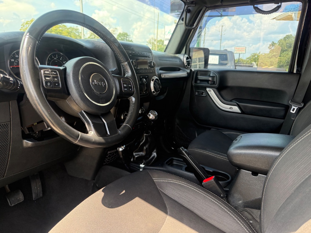 2016 Jeep Wrangler Unlimited Sahara - Photo 10