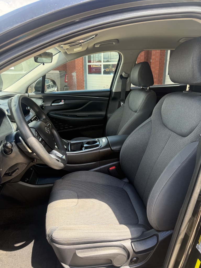 2021 Hyundai Santa Fe SE - Photo 9