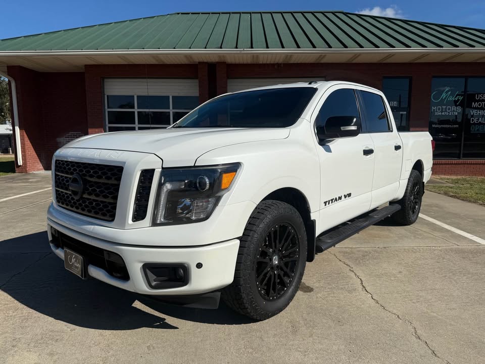 2019 Nissan Titan SV